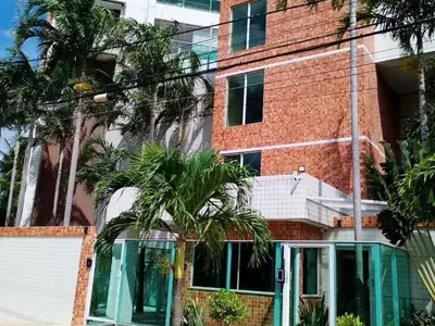 O edifício onde o quarto em acomodação particular está situado