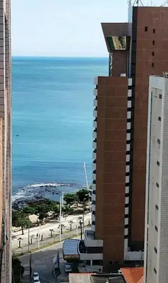 Uma vista do mar geral ou uma vista do mar a partir do apartamento