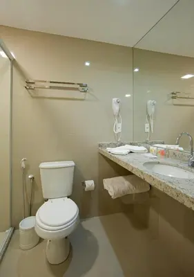 Uma casa de banho em Sun Residence
