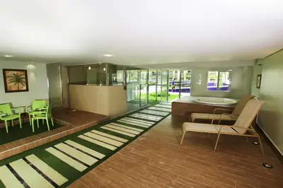 Uma área de estar em Sun Residence