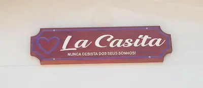 Um certificado, prémio, placa ou documento mostrado em La casita lilás