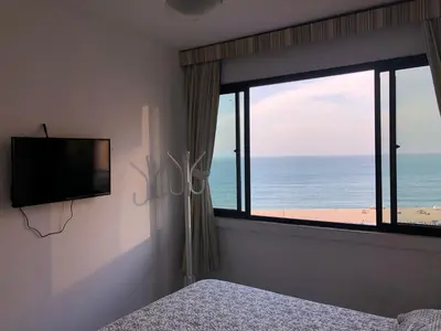 Uma televisão e/ou sistema de entretenimento em Excelente apartamento!!! Imperdível!!!