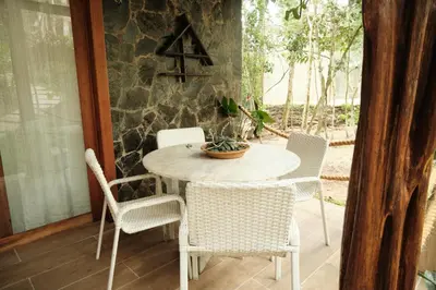 Um jardim no exterior de Chalé encantador em Guaramiranga