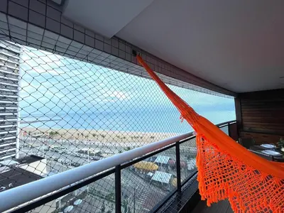 Uma vista do mar geral ou uma vista do mar a partir do apartamento