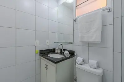 Uma casa de banho em Beach Village #1503 - Apê na Praia por Carpediem