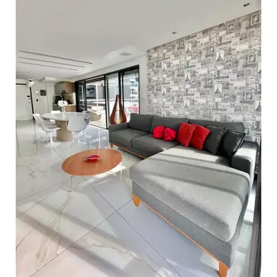 Uma área de estar em 1403 Landscape Torre Platinum - cobertura