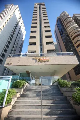 O edifício onde o apartamento está situado