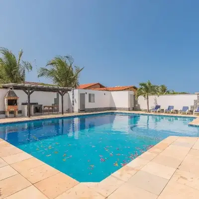 Casa com Piscina em Porto das Dunas by Carpediem