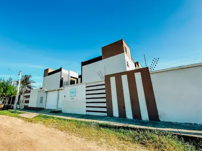 O edifício onde o apartamento está situado