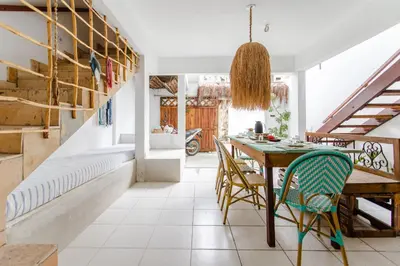 Uma área de estar em Casa na Praia Preá - Casa Inteira
