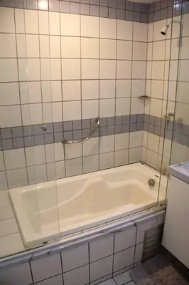 Uma casa de banho em Flat 912 - Iate Plaza Hotel