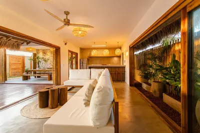 Uma área de estar em Villa Aura, piscina privativa e rooftop com vista excepcional pro mar, 150m do mar e do Rancho do Kite, Praia do Prea