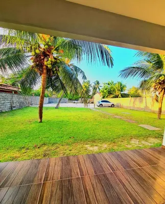 Um jardim no exterior de Brisa & Mar do Preá-700 m da praia e 12 km de Jeri
