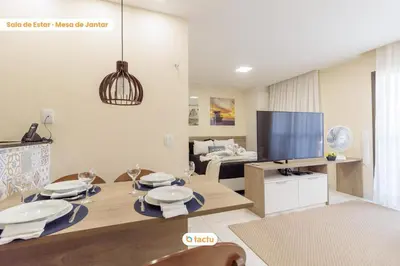 Uma televisão e/ou sistema de entretenimento em Apto compacto no VG Sun Cumbuco por Tactu