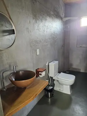 Uma casa de banho em Kanto do Chico