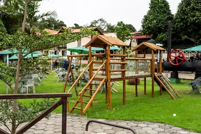 A área de jogos para crianças em Pousada do Lago