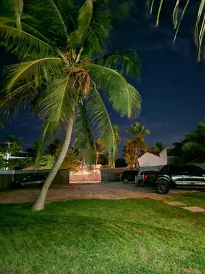 Um jardim no exterior de Refúgio do Preá-15 km do Aeroporto - Estacionamento Gratuito