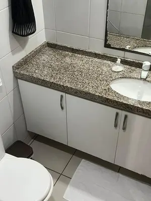 Uma casa de banho em Apto à Beira Mar - Terraços do Atlântico