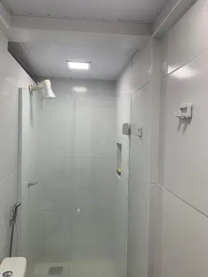 Uma casa de banho em Apartamento térreo no Morro Branco Marina II