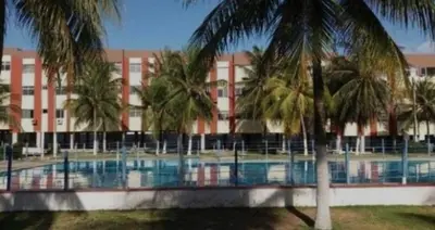 A piscina em ou perto de Apartamento térreo no Morro Branco Marina II