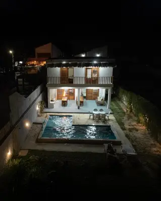 A piscina em ou perto de Casa da GabiLu