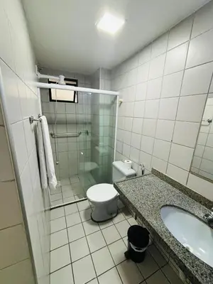 Uma casa de banho em Via Venetto Flat