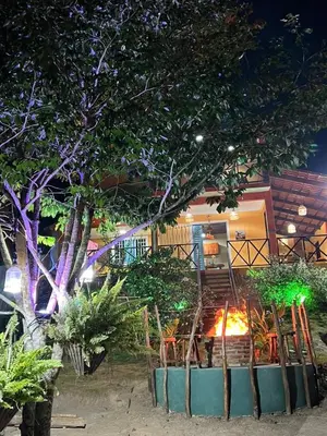 Um jardim no exterior de Residencial Tavares