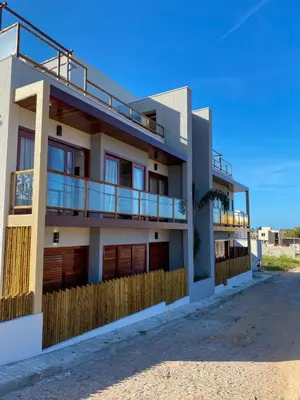 O edifício onde o apartamento está situado