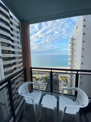 Uma vista do mar geral ou uma vista do mar a partir do apartamento