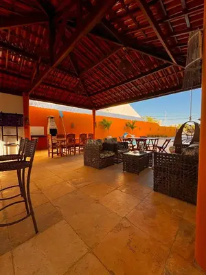 Uma vista geral da montanha ou uma vista da montanha a partir do hotel