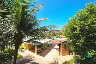 Um jardim no exterior de Palm Beach 206 BL 4 by Holiday Stays