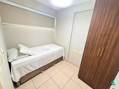 Uma cama ou camas num quarto em Beach Village Vista Mar by Holiday Stays