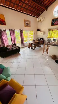 Uma área de estar em Loft Rústico com Vista Para a Piscina