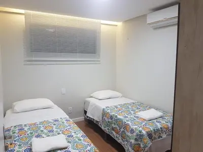 Uma cama ou camas num quarto em Ed Preamar Apt 902 Próximo à Feirinha da Beira Mar