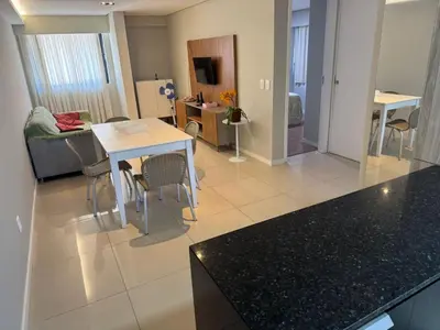 Uma televisão e/ou sistema de entretenimento em Ed Preamar 901 Próximo à Feirinha da Beira Mar