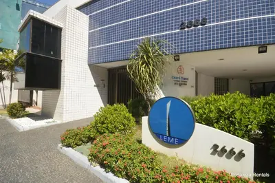 O edifício onde o apartamento está situado