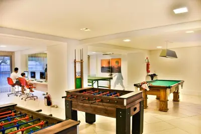 Uma mesa de bilhar em 2201 - Vista mar lateral! Apto para 5 pessoas com ar e vaga
