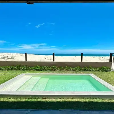 Beachfront Duplex #A10 em Barro Preto by Carpediem
