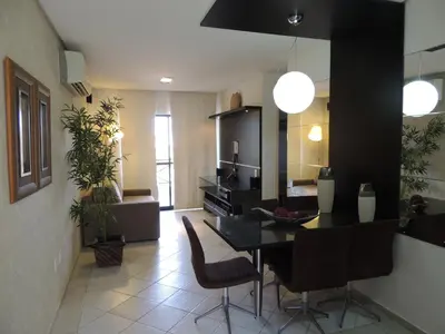 Uma área de estar em Ap Luxo 208 e 207 Prox Beach Park