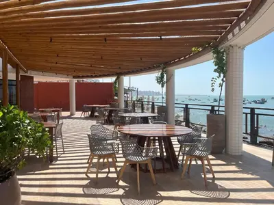 Uma varanda ou terraço em Vista Incrível IATE Plaza 17