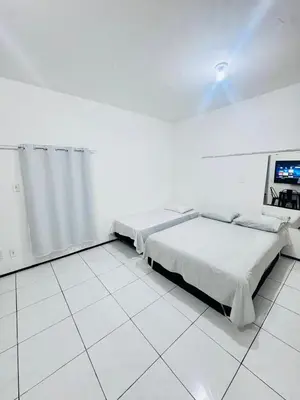 Uma cama ou camas num quarto em Ap no Derby com garagem e ar