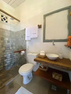 Uma casa de banho em CMB House