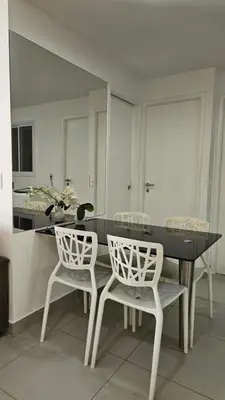 A planta de 64 - Conforto e Vista Mar 2 Quartos no Coração do Meireles