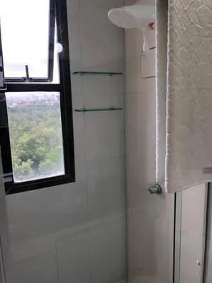 Uma casa de banho em Novo-aconchegante, moderno-lindo