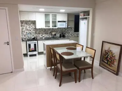 A cozinha ou kitchenette de Novo-aconchegante, moderno-lindo