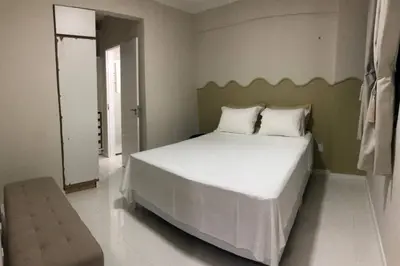 Uma cama ou camas num quarto em Novo-aconchegante, moderno-lindo