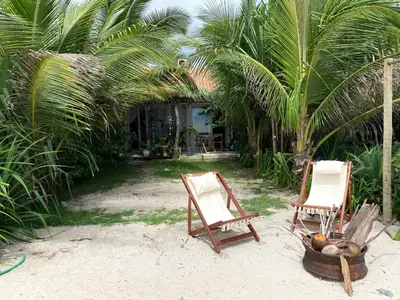 Um jardim no exterior de La Moni- Casa frente ao Mar-Sea View