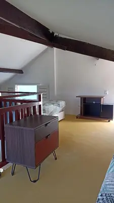 Uma televisão e/ou sistema de entretenimento em Casa chalé Zermatt