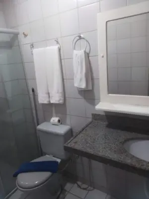 Uma casa de banho em Via Venetto Flat