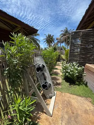 Um jardim no exterior de Casa do vento - Ilha do Guajiru